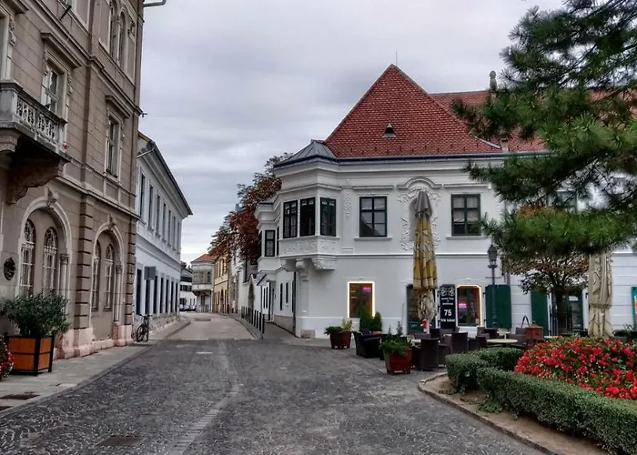 Family * 加尔多尼